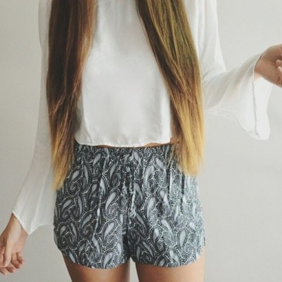 Brandy Melville Pants - Brandy Melville Paisley Shorts